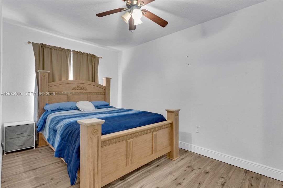 For Rent: $3,500 (3 beds, 1 baths, 1406 Square Feet)