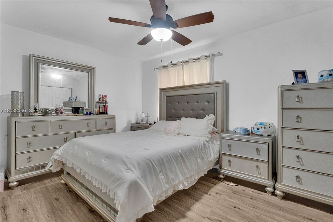 For Rent: $3,500 (3 beds, 1 baths, 1406 Square Feet)