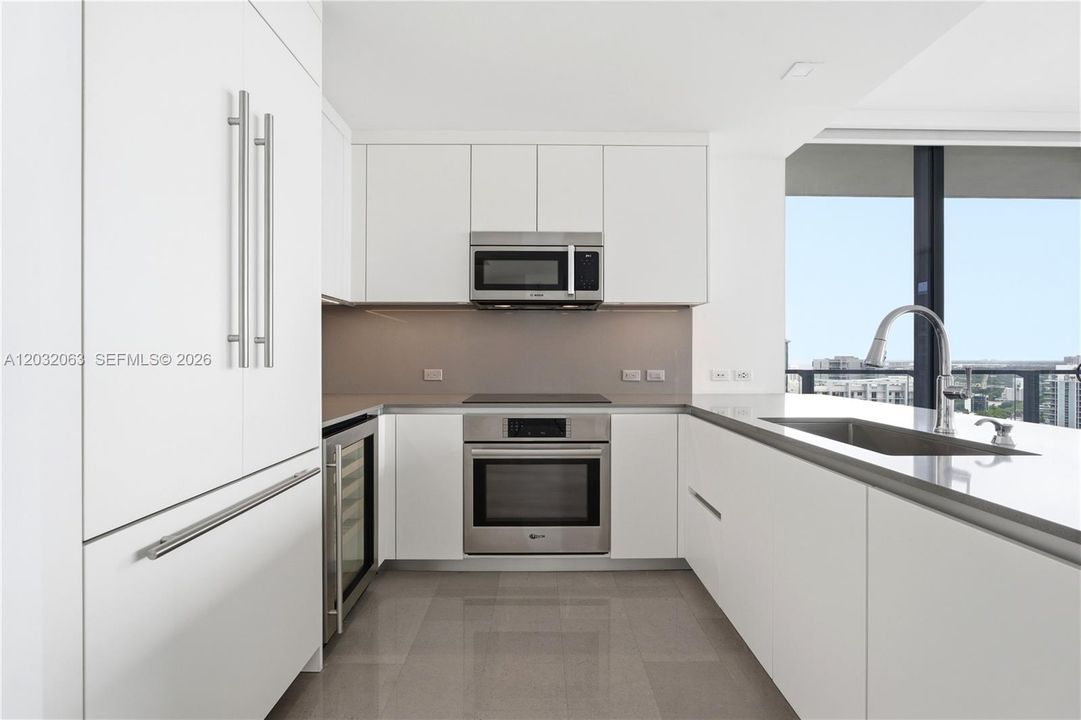 For Sale: $1,399,000 (3 beds, 3 baths, 1676 Square Feet)