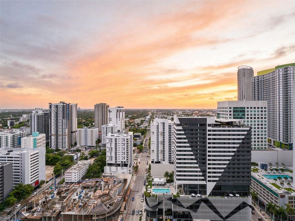 For Sale: $1,399,000 (3 beds, 3 baths, 1676 Square Feet)