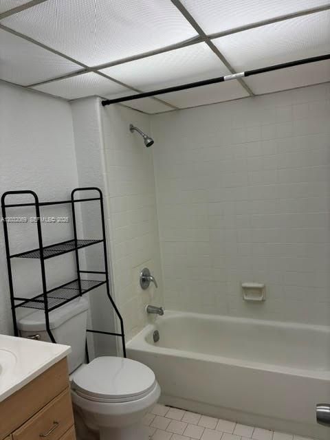 For Rent: $2,000 (2 beds, 2 baths, 949 Square Feet)