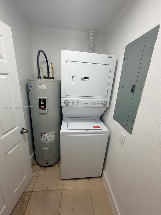 For Rent: $2,800 (3 beds, 2 baths, 1014 Square Feet)