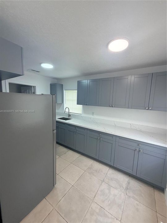 For Rent: $2,800 (3 beds, 2 baths, 1014 Square Feet)