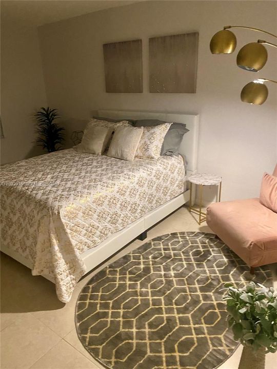 For Rent: $2,650 (1 beds, 1 baths, 835 Square Feet)