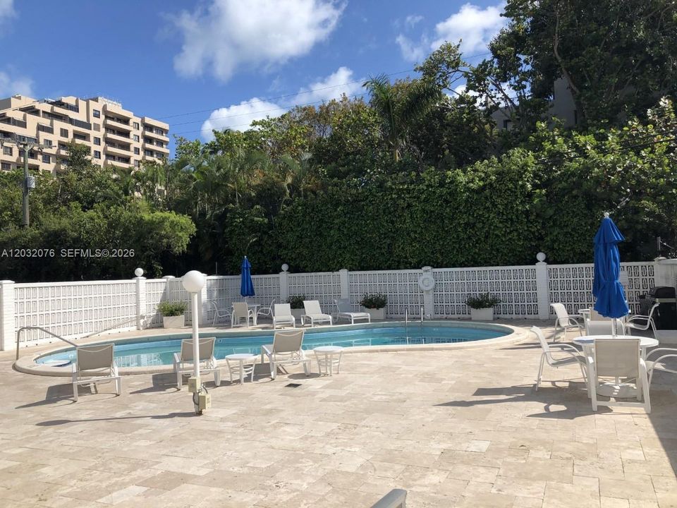 For Rent: $4,200 (2 beds, 2 baths, 1335 Square Feet)