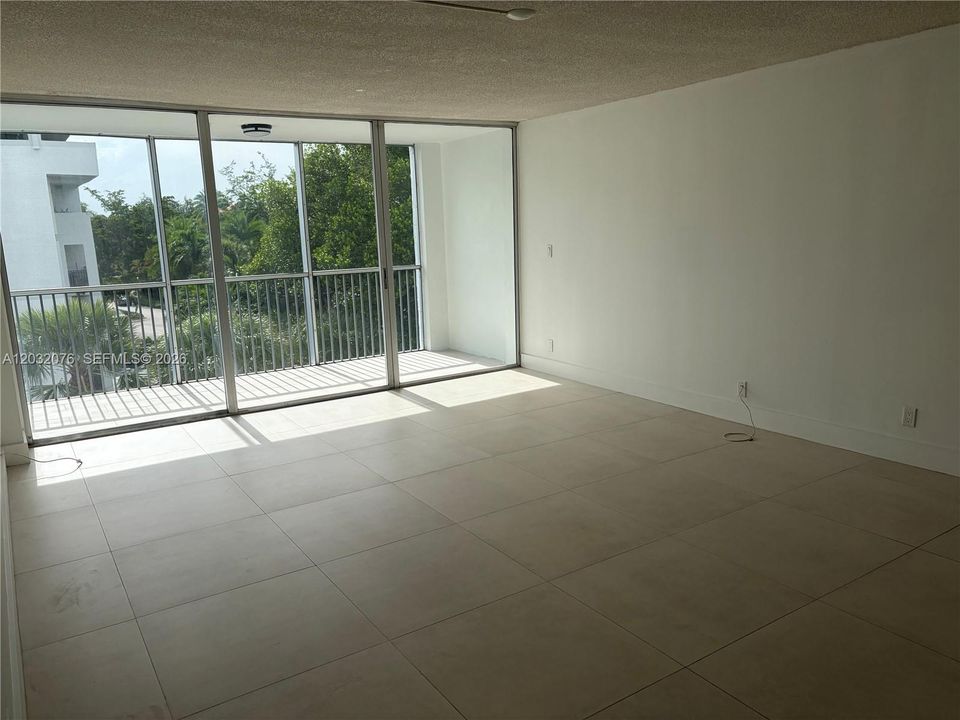 For Rent: $4,200 (2 beds, 2 baths, 1335 Square Feet)