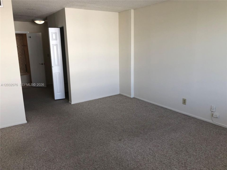 For Rent: $4,200 (2 beds, 2 baths, 1335 Square Feet)