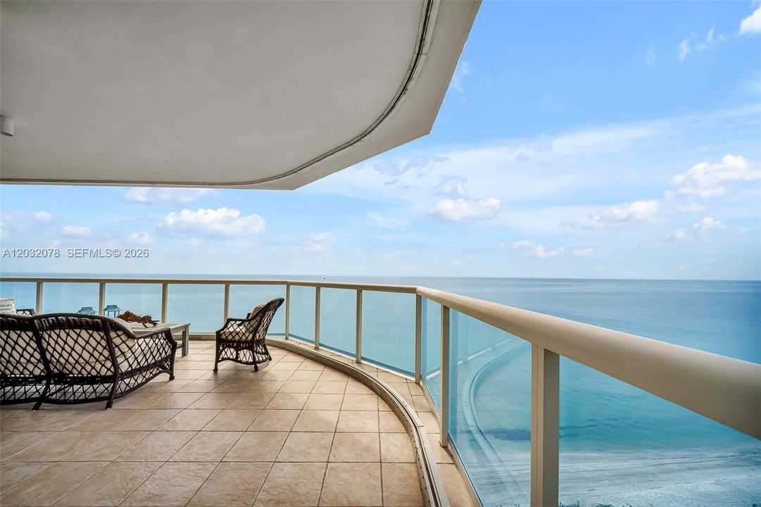 For Rent: $8,900 (3 beds, 3 baths, 2291 Square Feet)