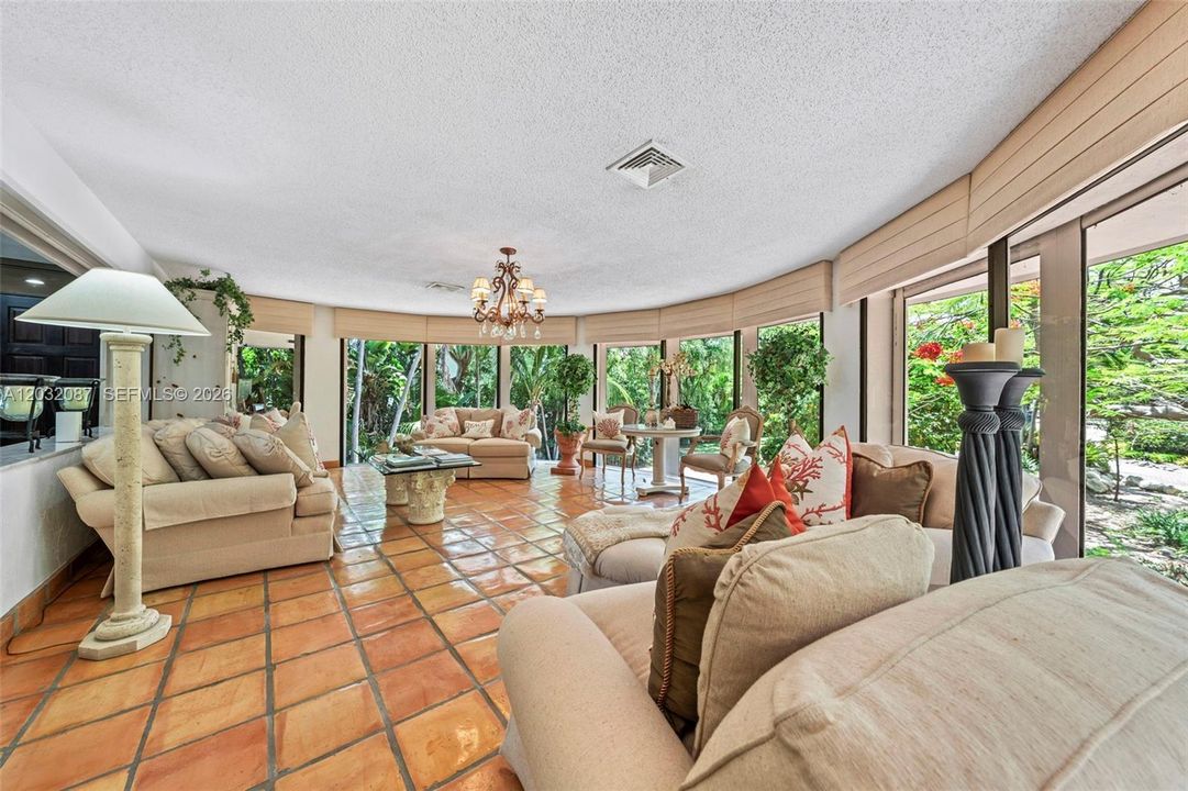 На продажу: $6,999,000 (4 спален, 4 ванн, 2797 Квадратных фут)
