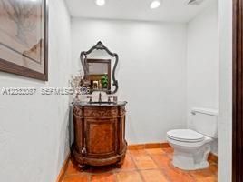 На продажу: $6,999,000 (4 спален, 4 ванн, 2797 Квадратных фут)
