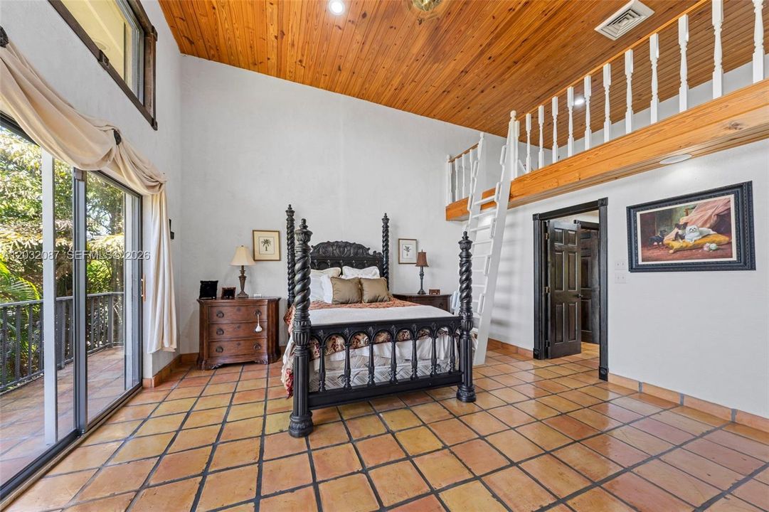 На продажу: $6,999,000 (4 спален, 4 ванн, 2797 Квадратных фут)