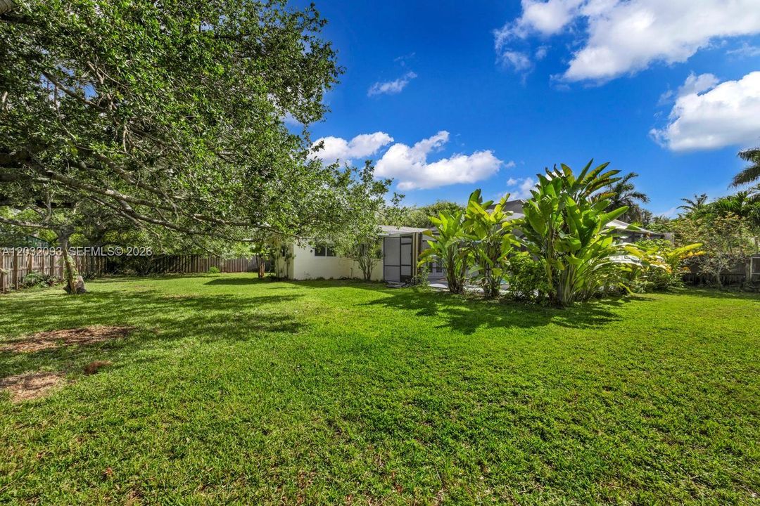 Active With Contract: $5,000 (3 beds, 2 baths, 1459 Square Feet)