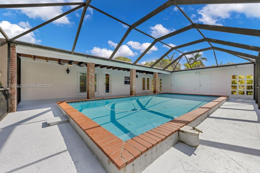 Active With Contract: $5,000 (3 beds, 2 baths, 1459 Square Feet)