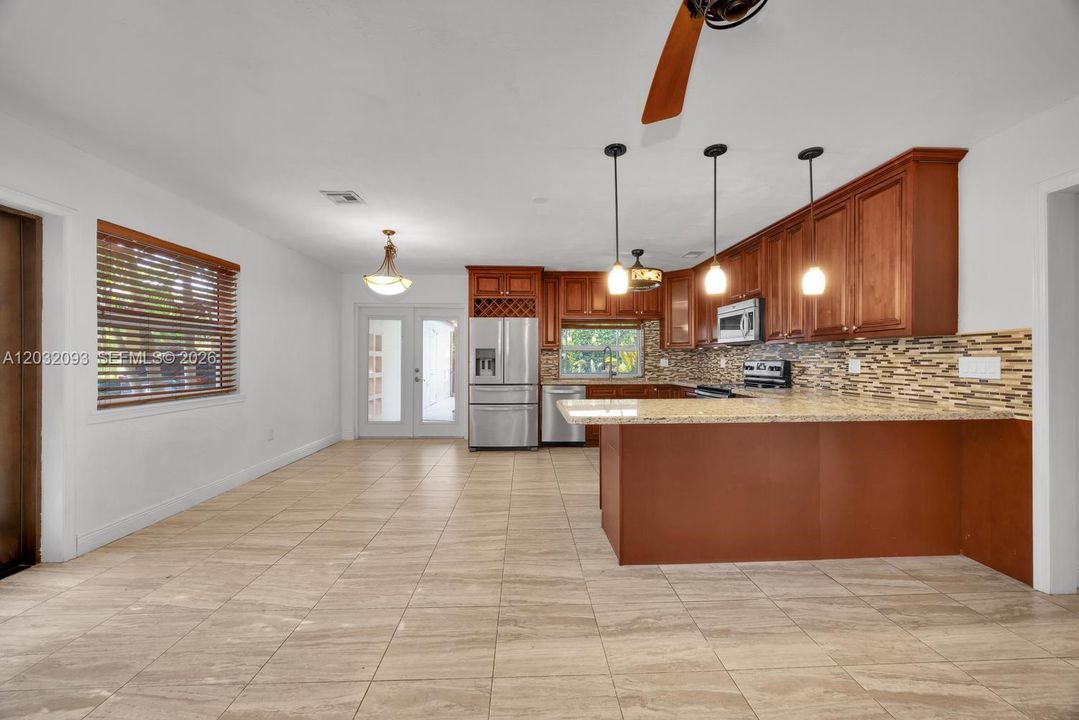 Active With Contract: $5,000 (3 beds, 2 baths, 1459 Square Feet)