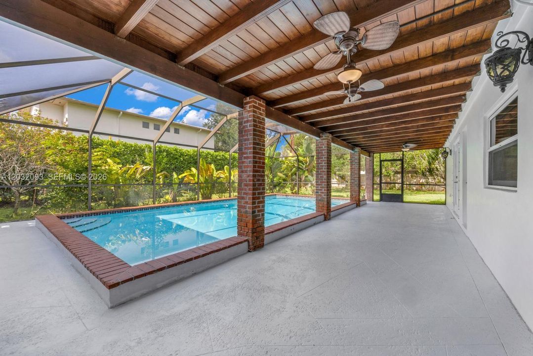 Active With Contract: $5,000 (3 beds, 2 baths, 1459 Square Feet)