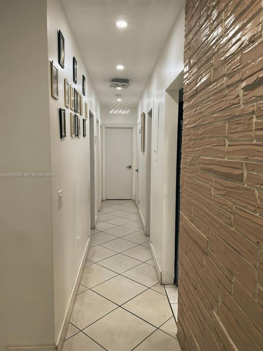 For Sale: $650,000 (3 beds, 2 baths, 1948 Square Feet)