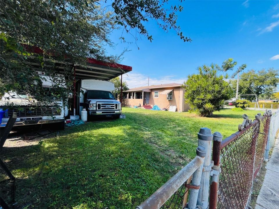 En Venta: $600,000 (0 camas, 0 baños, 1860 Pies cuadrados)