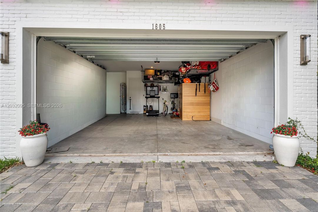 На продажу: $1,299,999 (5 спален, 3 ванн, 0 Квадратных фут)