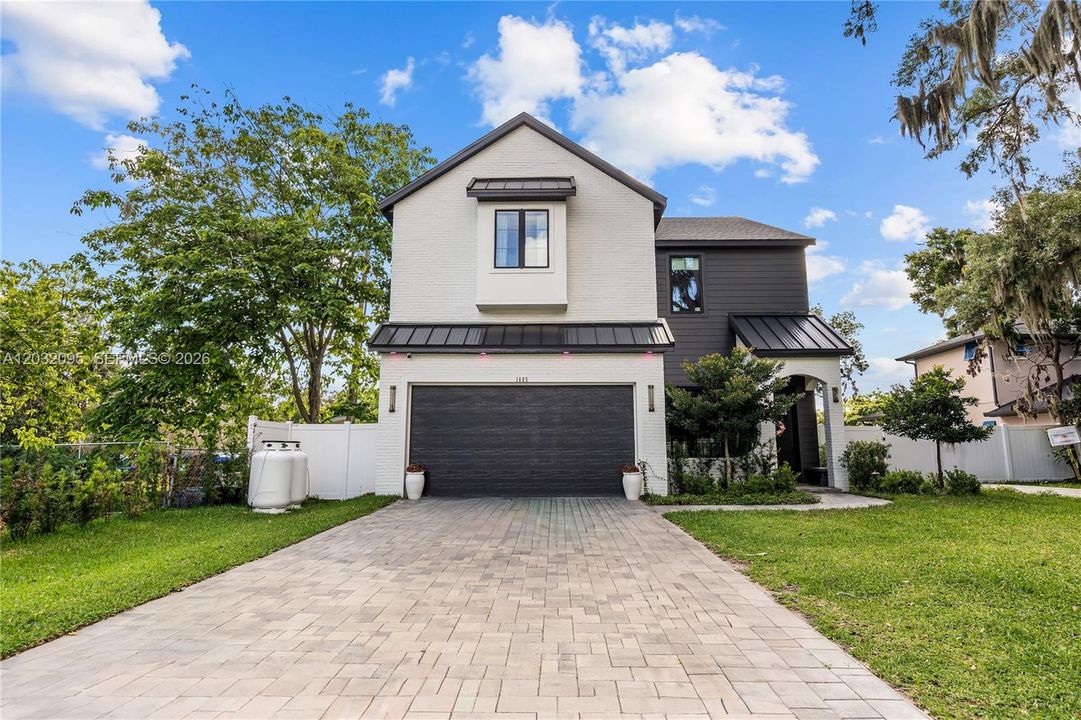 На продажу: $1,299,999 (5 спален, 3 ванн, 0 Квадратных фут)