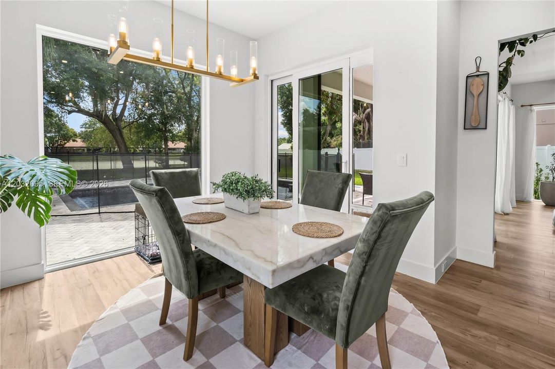 На продажу: $1,299,999 (5 спален, 3 ванн, 0 Квадратных фут)