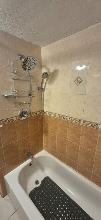 Bathtub/shower