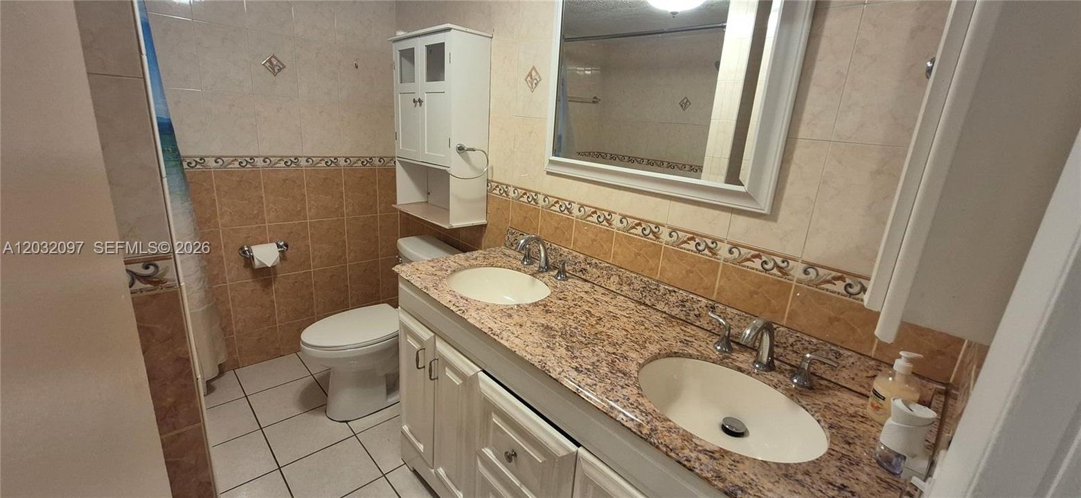 For Rent: $2,300 (2 beds, 1 baths, 822 Square Feet)