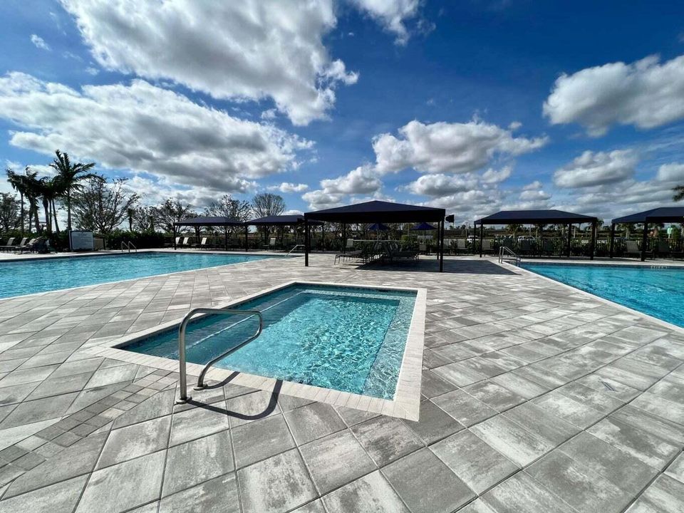 Riverland Amenities