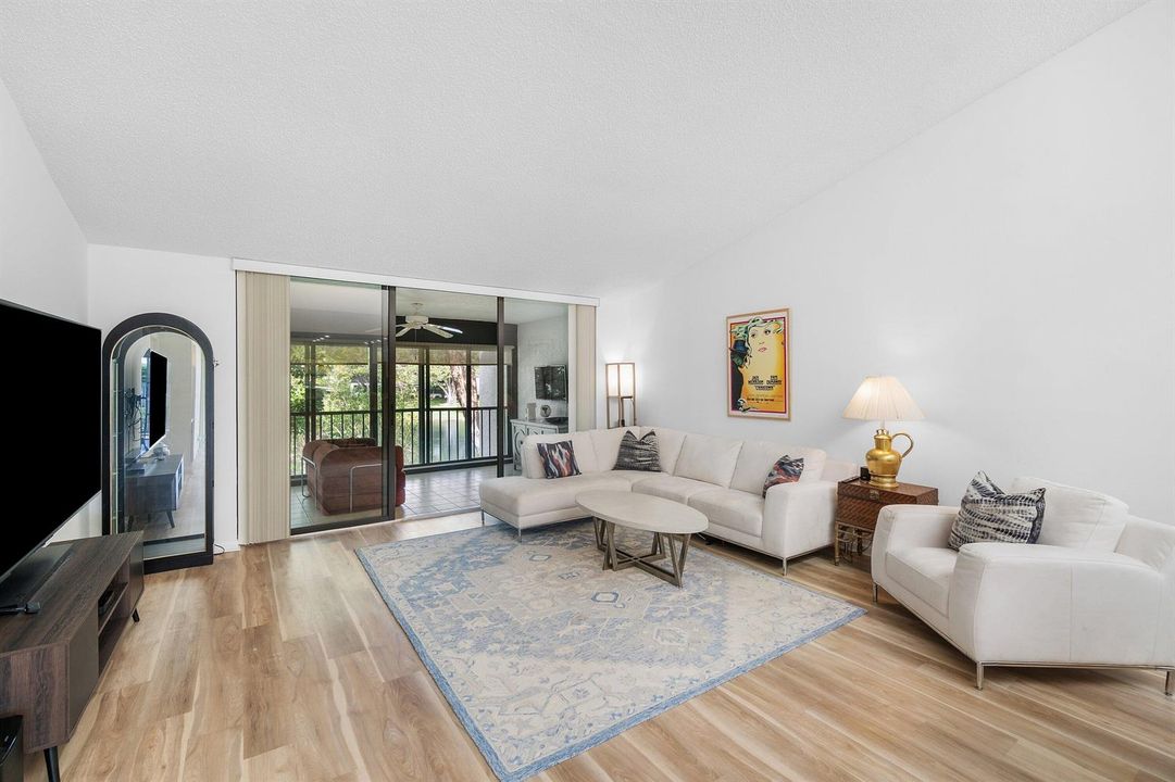 040-61EastgateDrive-H-BoyntonBeach-FL-33