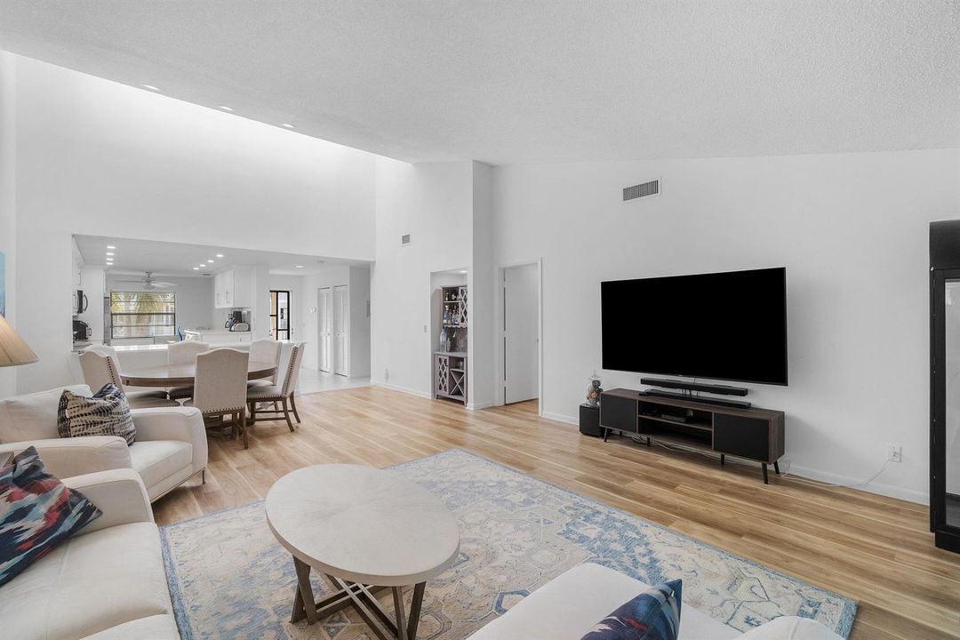 044-61EastgateDrive-H-BoyntonBeach-FL-33