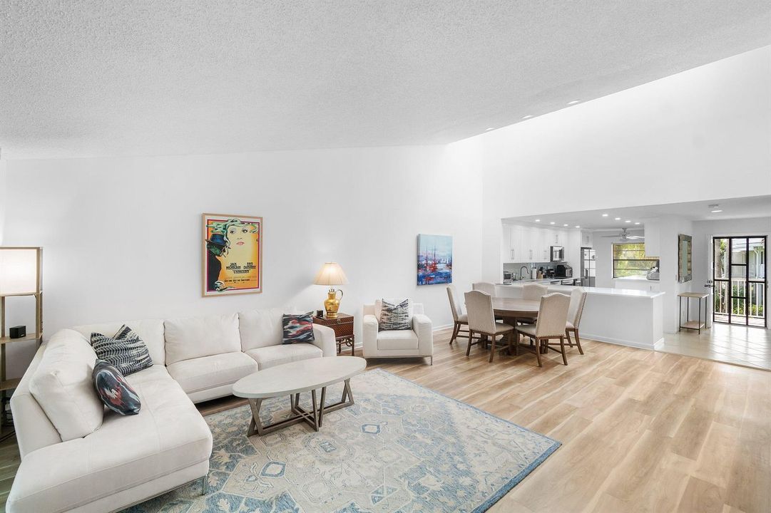 043-61EastgateDrive-H-BoyntonBeach-FL-33