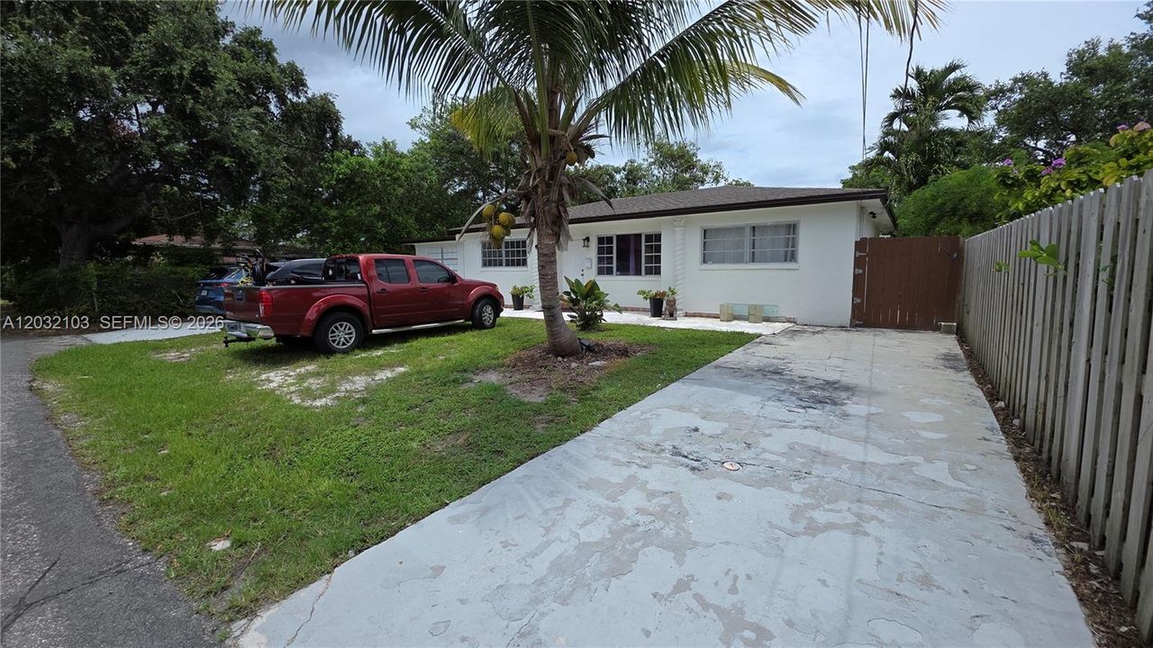 For Rent: $2,990 (3 beds, 2 baths, 0 Square Feet)