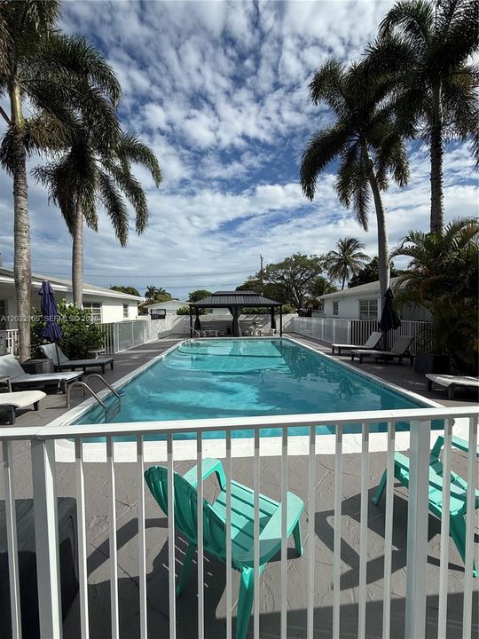 For Rent: $3,100 (3 beds, 2 baths, 1400 Square Feet)
