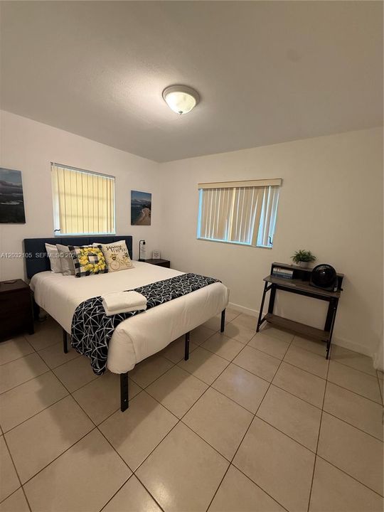For Rent: $3,100 (3 beds, 2 baths, 1400 Square Feet)