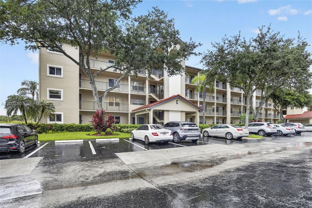 For Sale: $275,000 (2 beds, 2 baths, 1192 Square Feet)