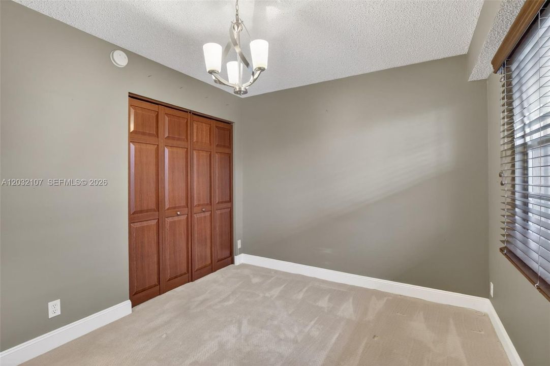 For Sale: $275,000 (2 beds, 2 baths, 1192 Square Feet)