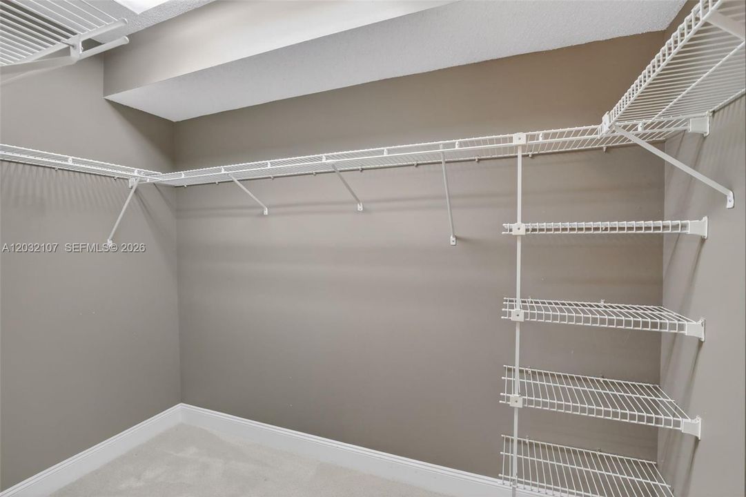 For Sale: $275,000 (2 beds, 2 baths, 1192 Square Feet)