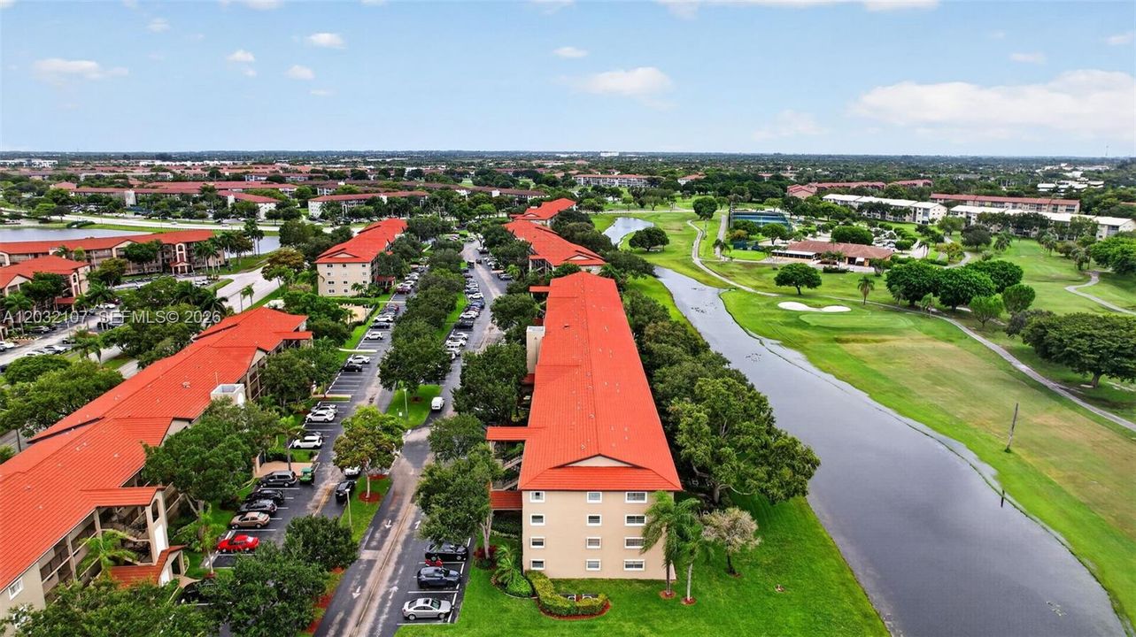 For Sale: $275,000 (2 beds, 2 baths, 1192 Square Feet)