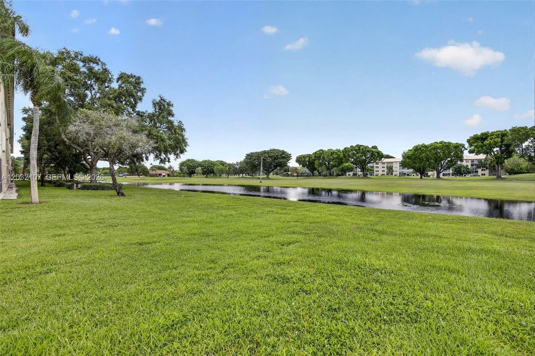 For Sale: $275,000 (2 beds, 2 baths, 1192 Square Feet)