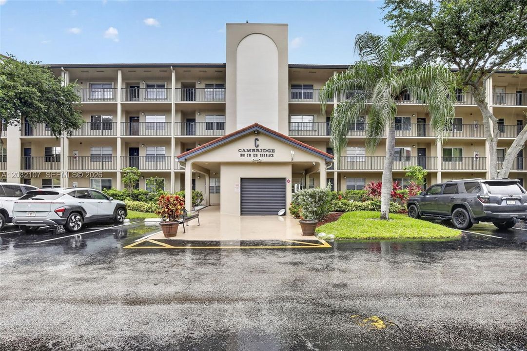 For Sale: $275,000 (2 beds, 2 baths, 1192 Square Feet)