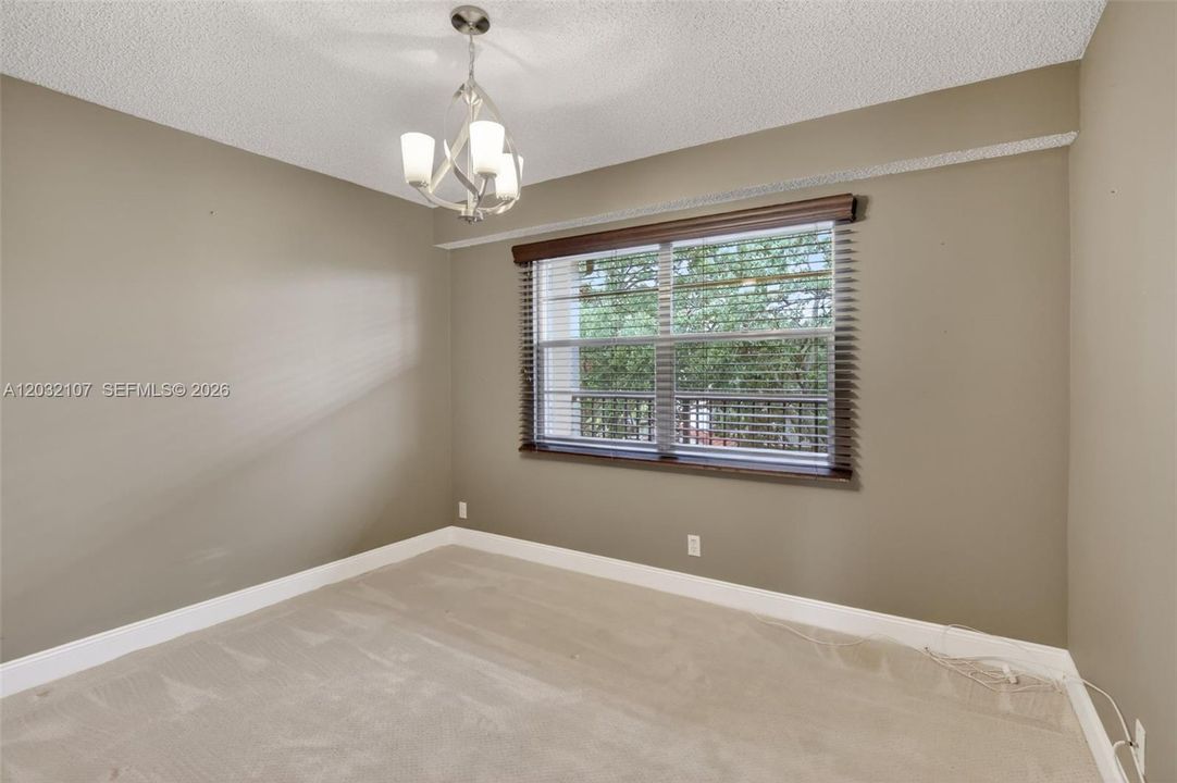For Sale: $275,000 (2 beds, 2 baths, 1192 Square Feet)