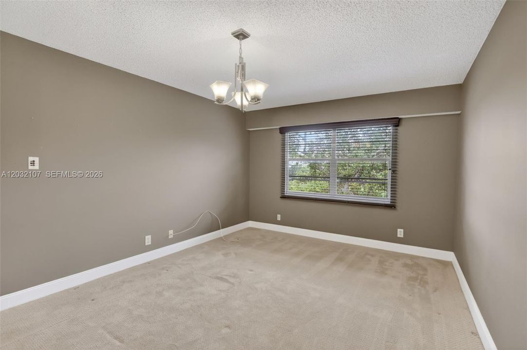 For Sale: $275,000 (2 beds, 2 baths, 1192 Square Feet)
