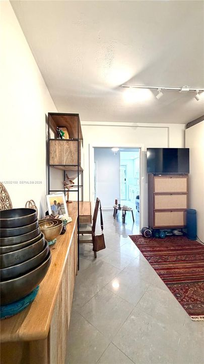 For Rent: $2,650 (0 beds, 1 baths, 430 Square Feet)