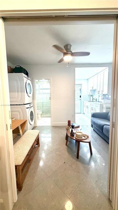 For Rent: $2,650 (0 beds, 1 baths, 430 Square Feet)