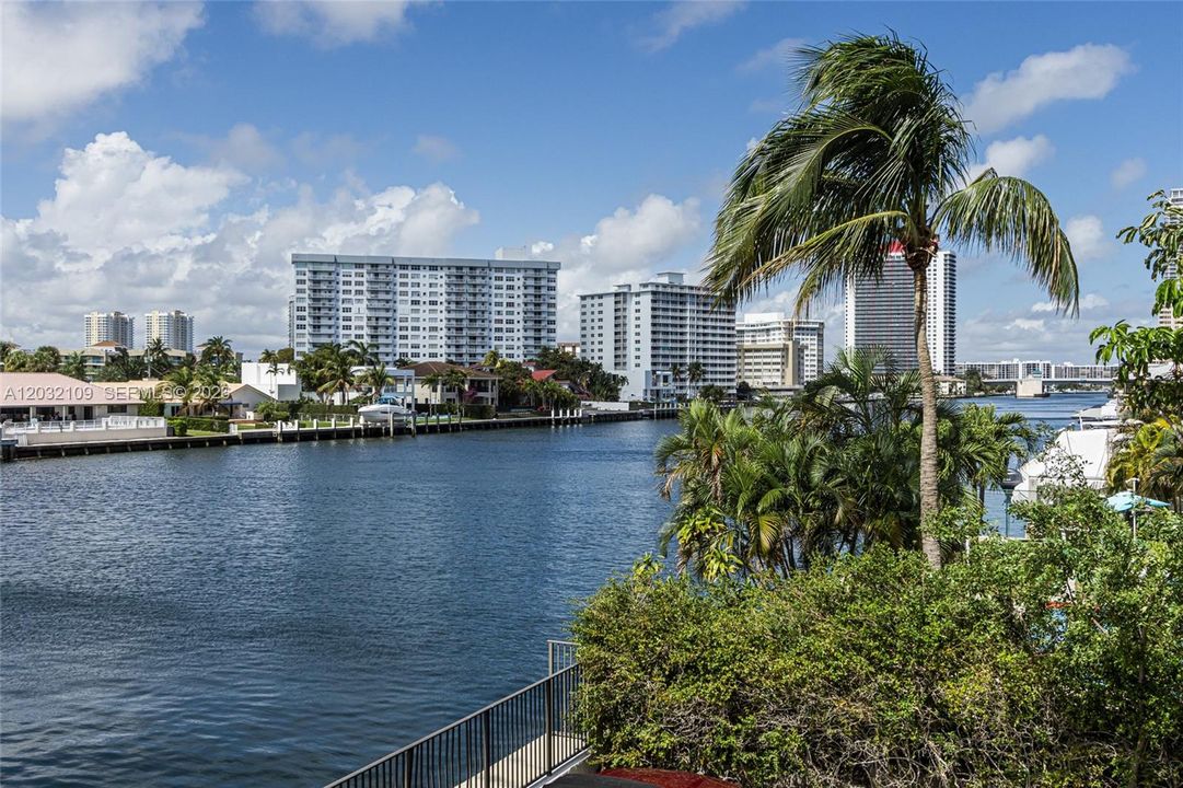 Direct Intracoastal View
