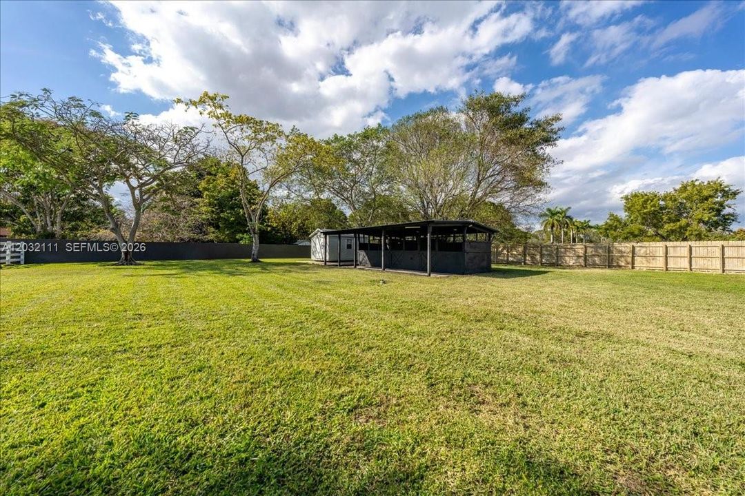 For Rent: $8,750 (5 beds, 4 baths, 3696 Square Feet)