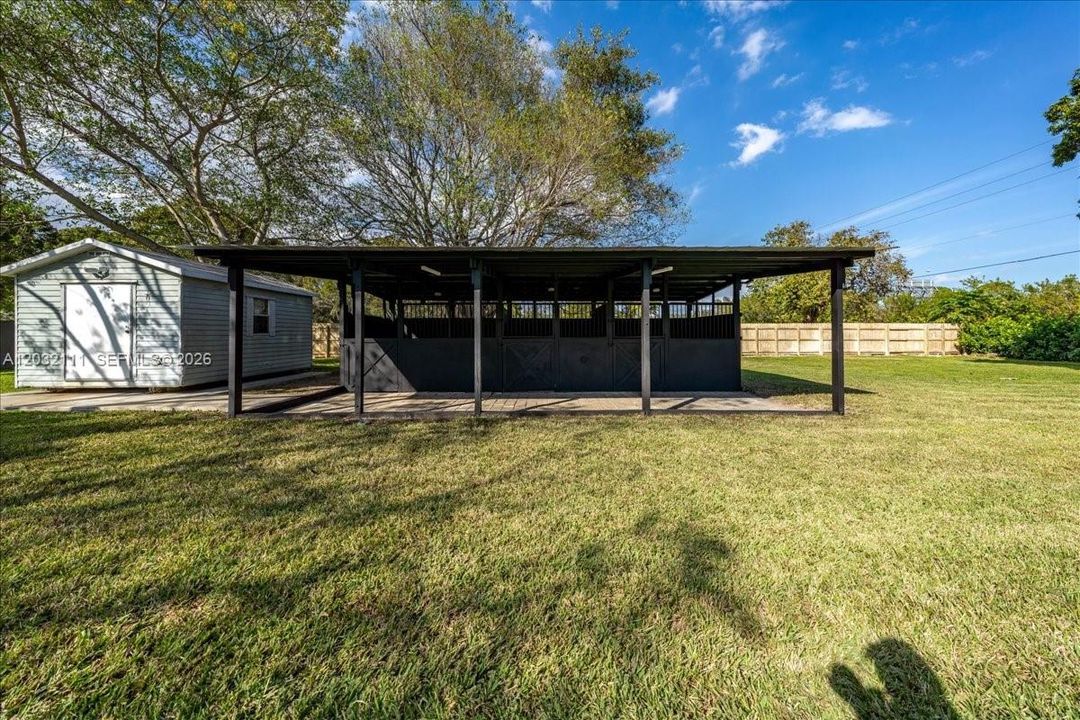 For Rent: $8,750 (5 beds, 4 baths, 3696 Square Feet)
