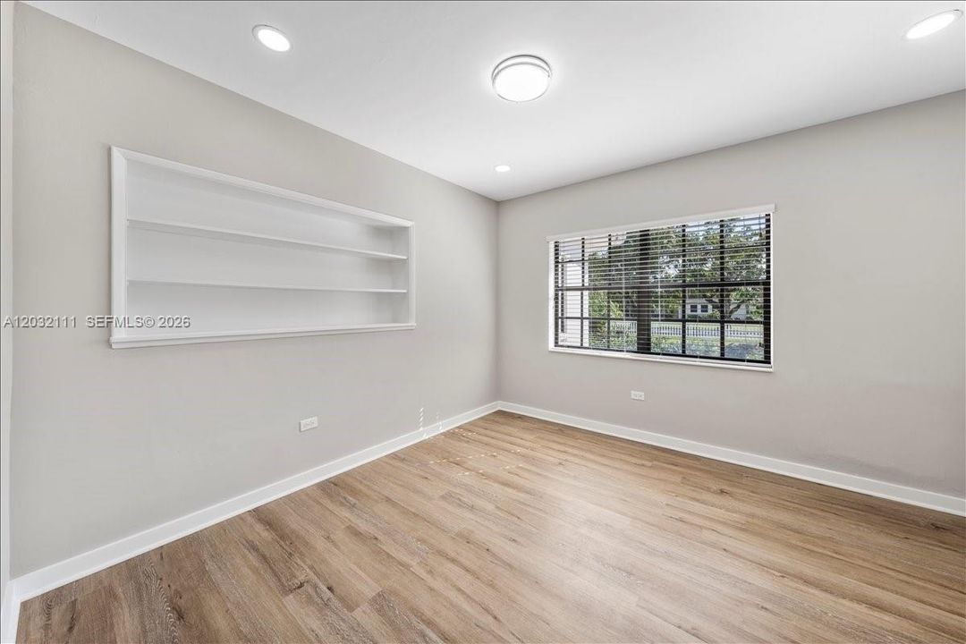 For Rent: $8,750 (5 beds, 4 baths, 3696 Square Feet)