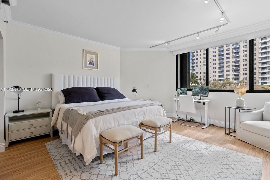 For Rent: $6,000 (2 beds, 2 baths, 1747 Square Feet)
