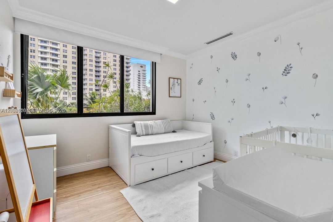For Rent: $6,000 (2 beds, 2 baths, 1747 Square Feet)