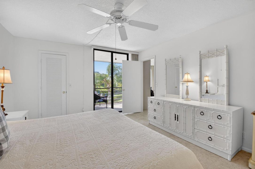 Bedroom Suite 2 w/ Lanai Access